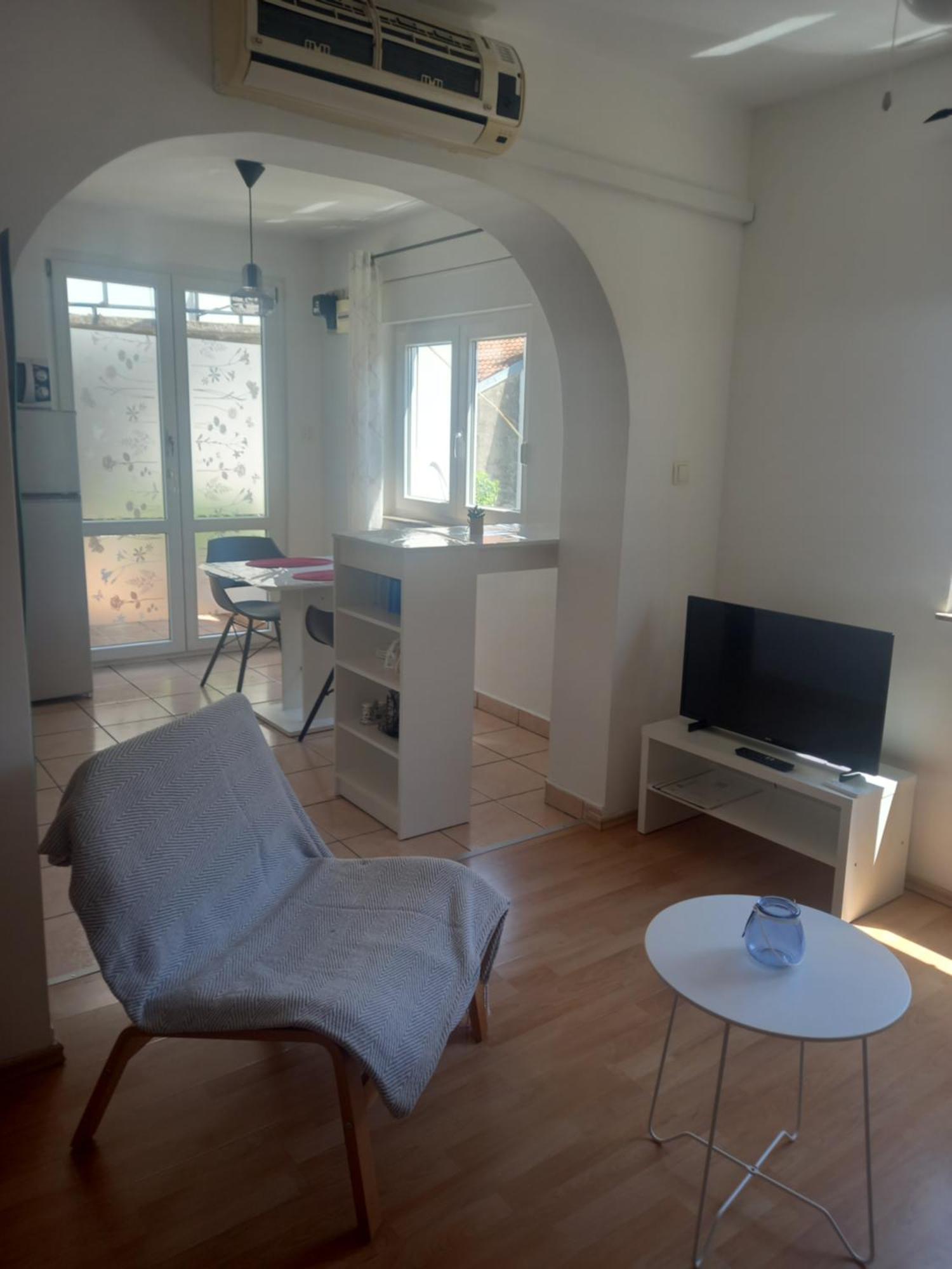 Apartmani Iris I Ana Crikvenica Exterior foto
